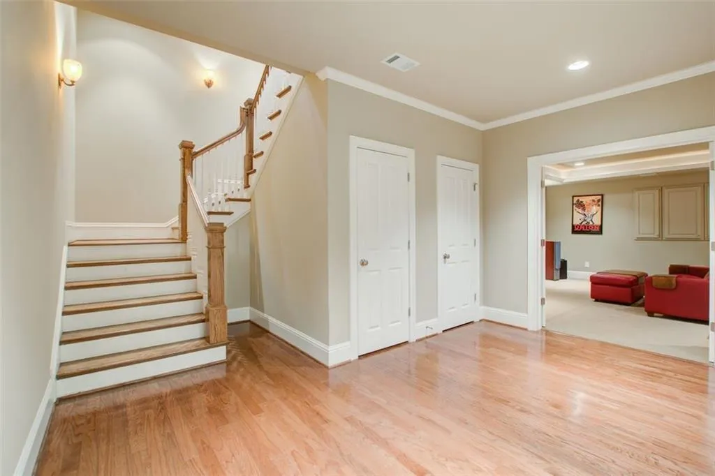 860 Glengate Place, Sandy Springs, Georgia 30328, 6 Bedrooms Bedrooms, ,6 BathroomsBathrooms,Residential,Sold,860 Glengate Place,7260045