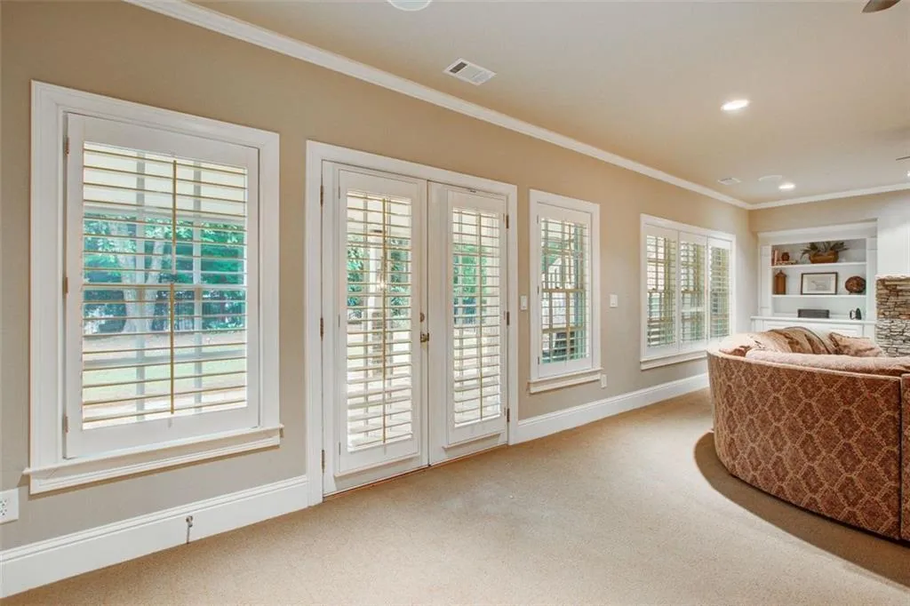 860 Glengate Place, Sandy Springs, Georgia 30328, 6 Bedrooms Bedrooms, ,6 BathroomsBathrooms,Residential,Sold,860 Glengate Place,7260045