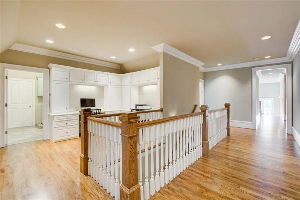 860 Glengate Place, Sandy Springs, Georgia 30328, 6 Bedrooms Bedrooms, ,6 BathroomsBathrooms,Residential,Sold,860 Glengate Place,7260045