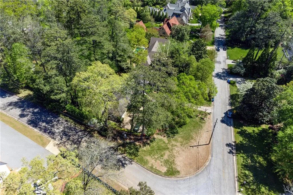 349 Pineland Road Nw, Atlanta, Georgia 30342, 3 Bedrooms Bedrooms, 0 ,3 BathroomsBathrooms,Land,For Sale,349 Pineland Road Nw,7831264