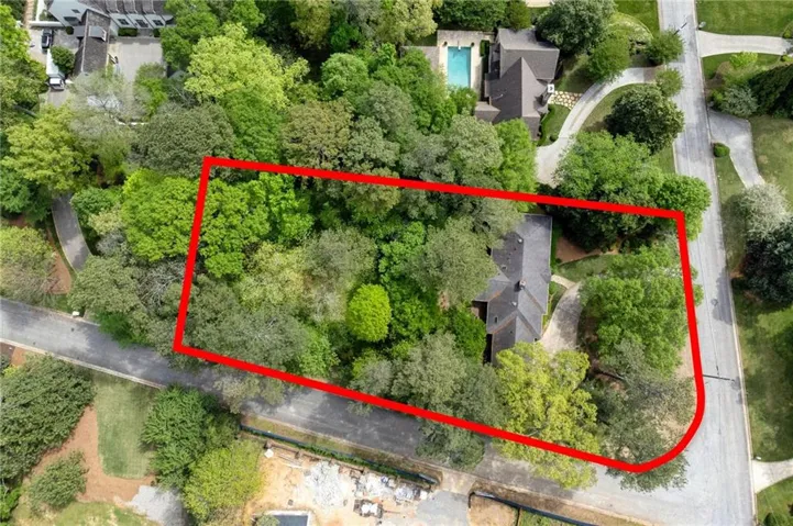 Perfect location in Chastain Park!