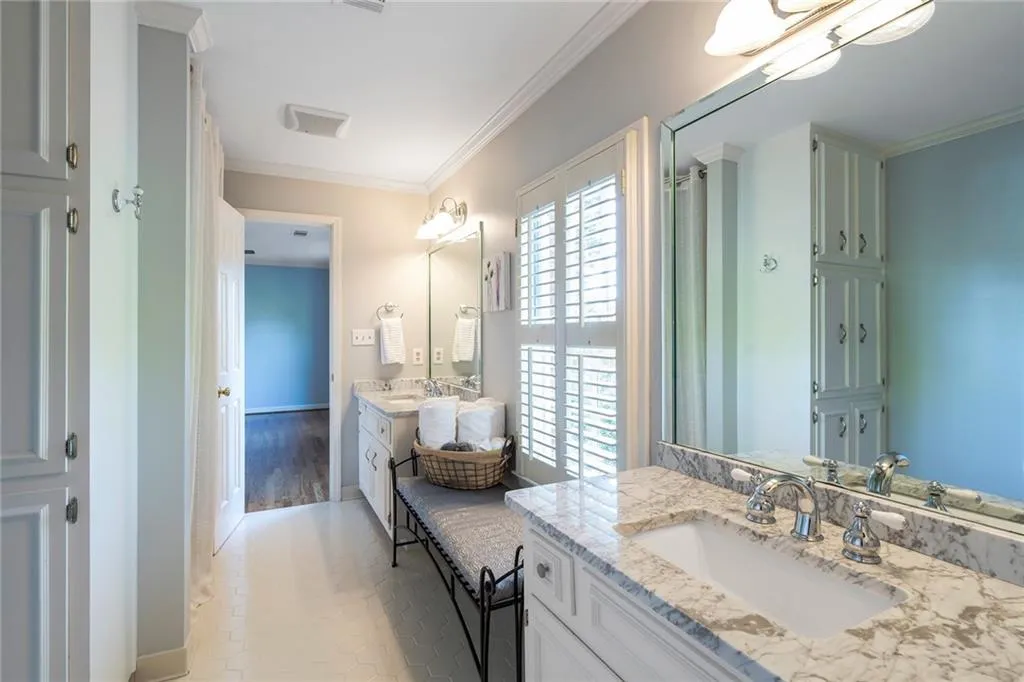 450 Tavern Circle, Atlanta, Georgia 30350, 5 Bedrooms Bedrooms, ,4 BathroomsBathrooms,Residential,Sold,450 Tavern Circle,6798831