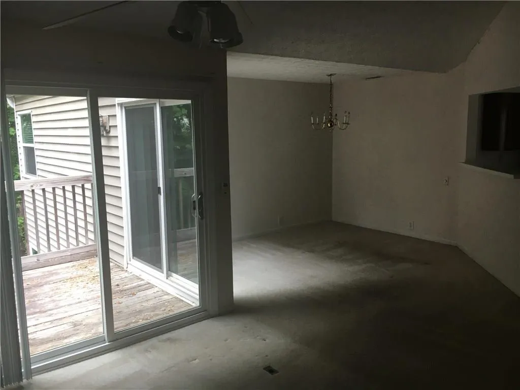53 Dunwoody Springs Drive, Atlanta, Georgia 30328, 2 Bedrooms Bedrooms, ,2 BathroomsBathrooms,Residential,Sold,53 Dunwoody Springs Drive,6007422