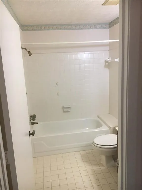 53 Dunwoody Springs Drive, Atlanta, Georgia 30328, 2 Bedrooms Bedrooms, ,2 BathroomsBathrooms,Residential,Sold,53 Dunwoody Springs Drive,6007422