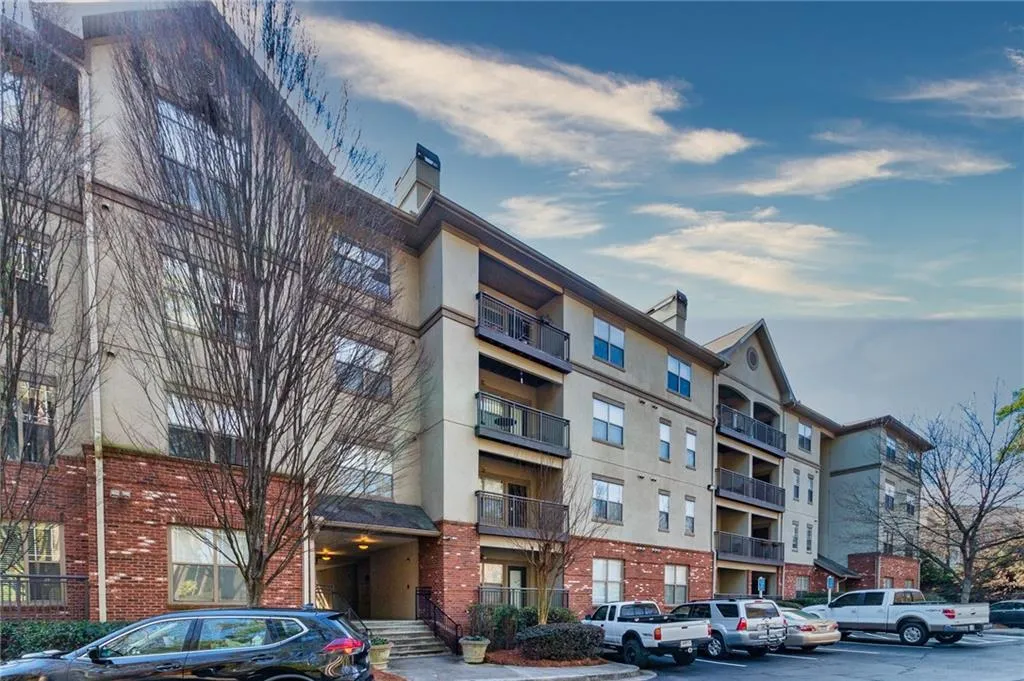 5559 Glenridge Drive Unit 2401, Atlanta, Georgia 30342, 2 Bedrooms Bedrooms, ,1 BathroomBathrooms,Residential,Sold,5559 Glenridge Drive Unit 2401,6684477