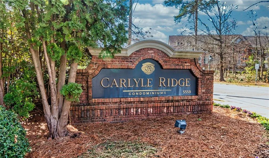 5559 Glenridge Drive Unit 2401, Atlanta, Georgia 30342, 2 Bedrooms Bedrooms, ,1 BathroomBathrooms,Residential,Sold,5559 Glenridge Drive Unit 2401,6684477