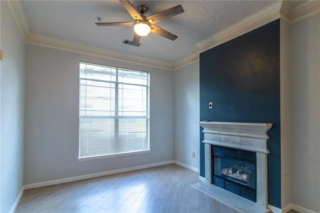 5559 Glenridge Drive Unit 2401, Atlanta, Georgia 30342, 2 Bedrooms Bedrooms, ,1 BathroomBathrooms,Residential,Sold,5559 Glenridge Drive Unit 2401,6684477