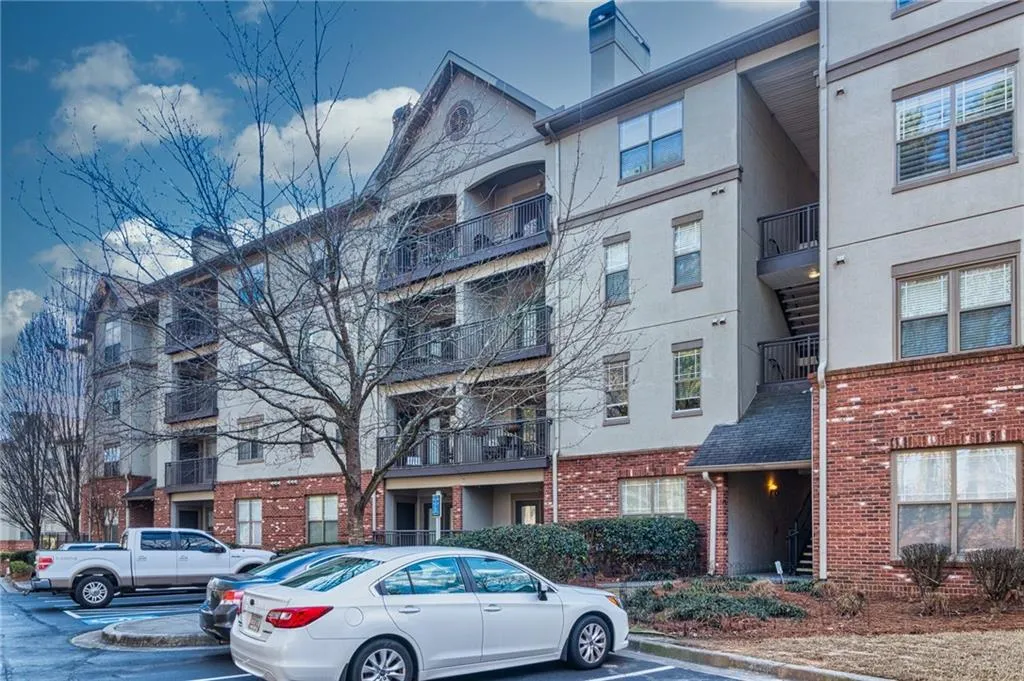 5559 Glenridge Drive Unit 2401, Atlanta, Georgia 30342, 2 Bedrooms Bedrooms, ,1 BathroomBathrooms,Residential,Sold,5559 Glenridge Drive Unit 2401,6684477