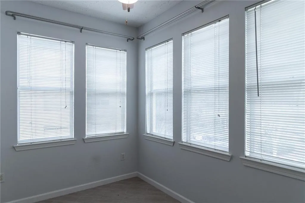 5559 Glenridge Drive Unit 2401, Atlanta, Georgia 30342, 2 Bedrooms Bedrooms, ,1 BathroomBathrooms,Residential,Sold,5559 Glenridge Drive Unit 2401,6684477