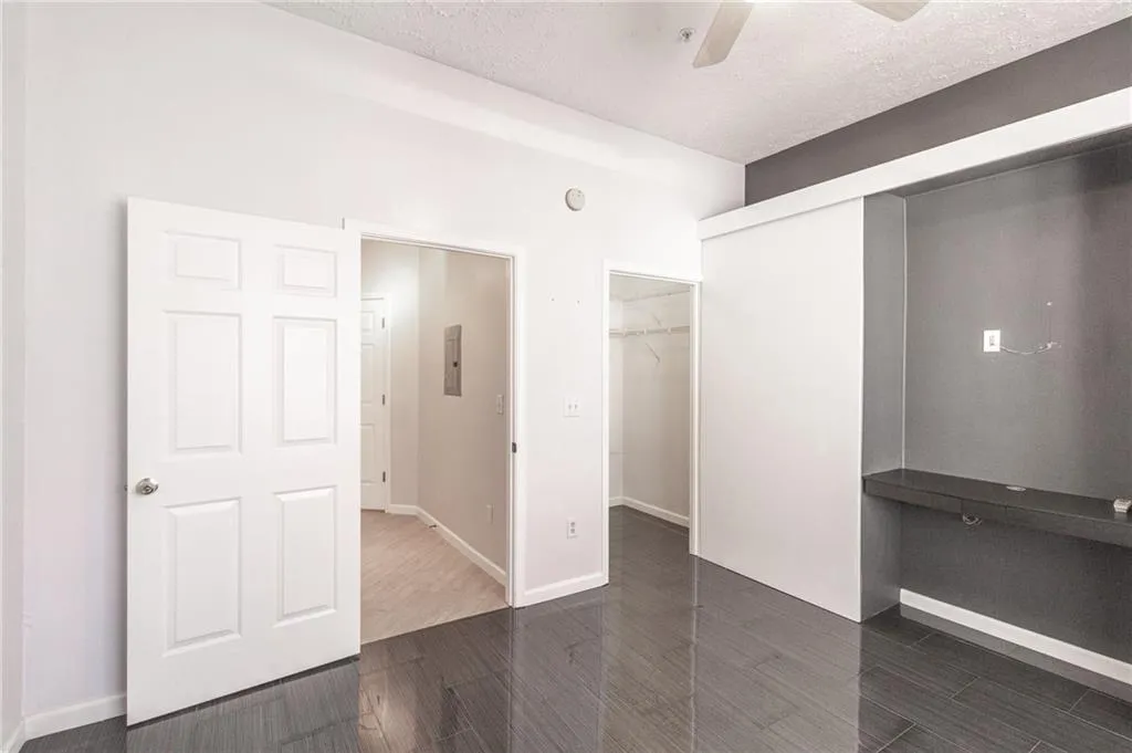 5559 Glenridge Drive Unit 2401, Atlanta, Georgia 30342, 2 Bedrooms Bedrooms, ,1 BathroomBathrooms,Residential,Sold,5559 Glenridge Drive Unit 2401,6684477