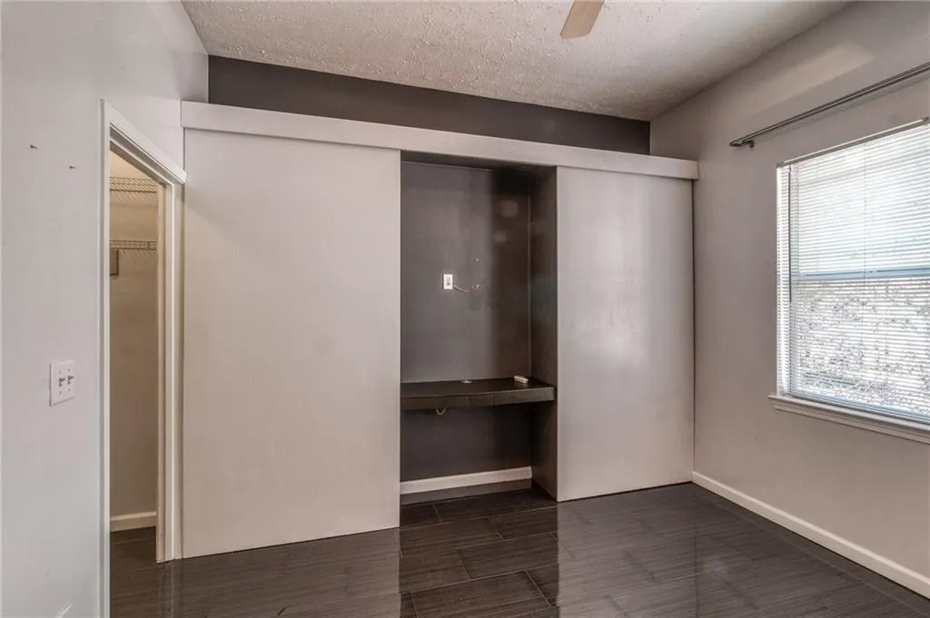 5559 Glenridge Drive Unit 2401, Atlanta, Georgia 30342, 2 Bedrooms Bedrooms, ,1 BathroomBathrooms,Residential,Sold,5559 Glenridge Drive Unit 2401,6684477