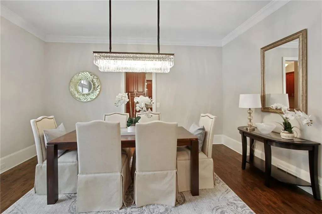 29 Cliftwood Drive Ne, Sandy Springs, Georgia 30328, 5 Bedrooms Bedrooms, ,6 BathroomsBathrooms,Residential,Sold,29 Cliftwood Drive Ne,6944216