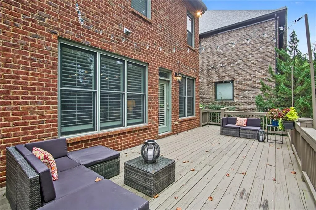 29 Cliftwood Drive Ne, Sandy Springs, Georgia 30328, 5 Bedrooms Bedrooms, ,6 BathroomsBathrooms,Residential,Sold,29 Cliftwood Drive Ne,6944216