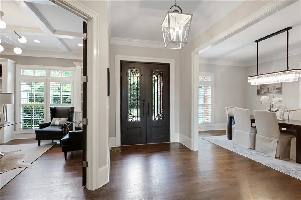 29 Cliftwood Drive Ne, Sandy Springs, Georgia 30328, 5 Bedrooms Bedrooms, ,6 BathroomsBathrooms,Residential,Sold,29 Cliftwood Drive Ne,6944216