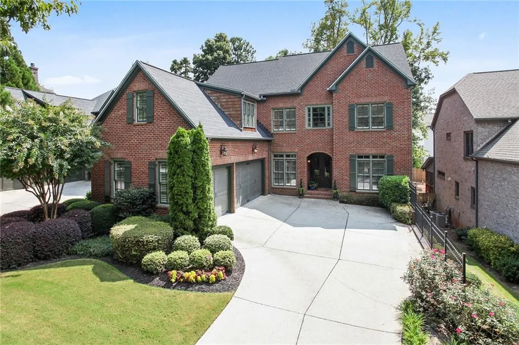 29 Cliftwood Drive Ne, Sandy Springs, Georgia 30328, 5 Bedrooms Bedrooms, ,6 BathroomsBathrooms,Residential,Sold,29 Cliftwood Drive Ne,6944216