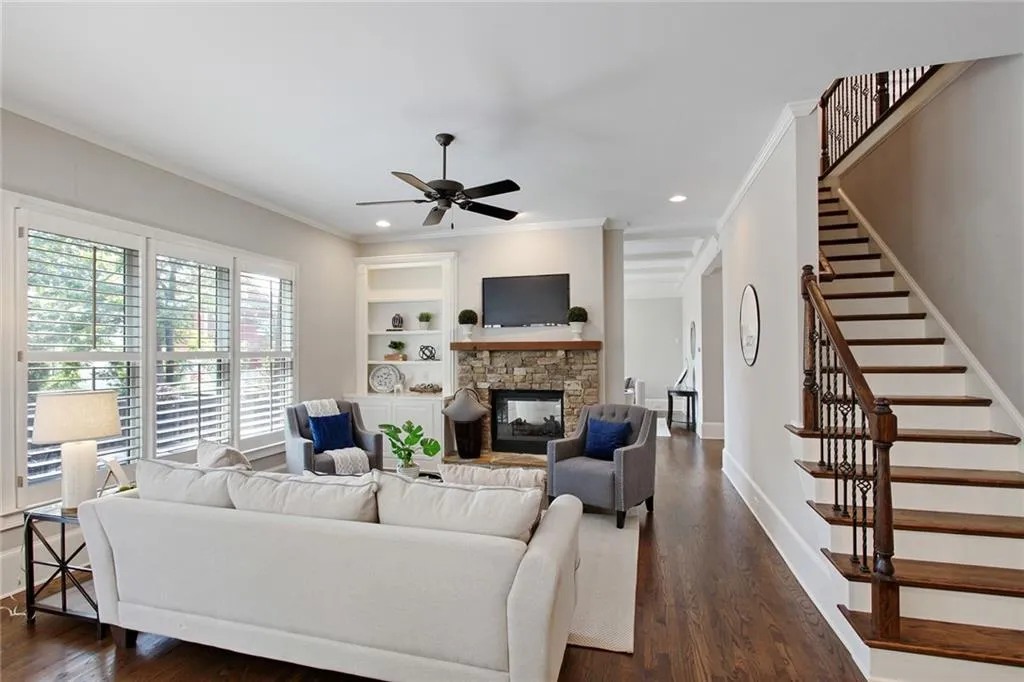 29 Cliftwood Drive Ne, Sandy Springs, Georgia 30328, 5 Bedrooms Bedrooms, ,6 BathroomsBathrooms,Residential,Sold,29 Cliftwood Drive Ne,6944216