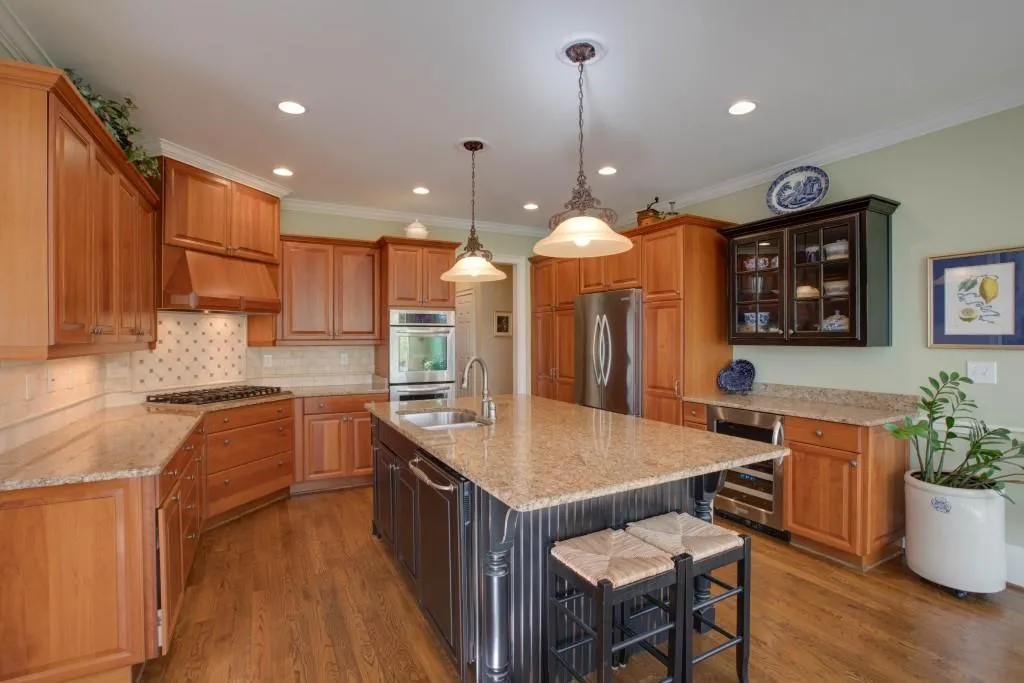 8215 Habersham Waters Road, Atlanta, Georgia 30350, 5 Bedrooms Bedrooms, ,4 BathroomsBathrooms,Residential,Sold,8215 Habersham Waters Road,5892209