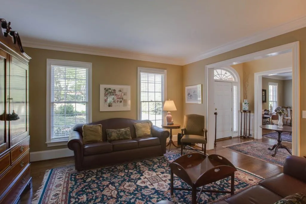 8215 Habersham Waters Road, Atlanta, Georgia 30350, 5 Bedrooms Bedrooms, ,4 BathroomsBathrooms,Residential,Sold,8215 Habersham Waters Road,5892209
