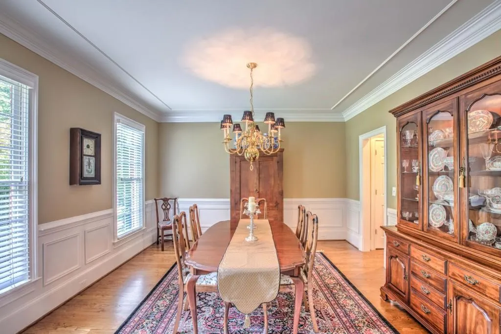 8215 Habersham Waters Road, Atlanta, Georgia 30350, 5 Bedrooms Bedrooms, ,4 BathroomsBathrooms,Residential,Sold,8215 Habersham Waters Road,5892209