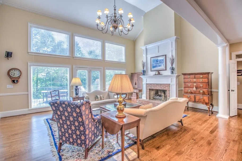 8215 Habersham Waters Road, Atlanta, Georgia 30350, 5 Bedrooms Bedrooms, ,4 BathroomsBathrooms,Residential,Sold,8215 Habersham Waters Road,5892209
