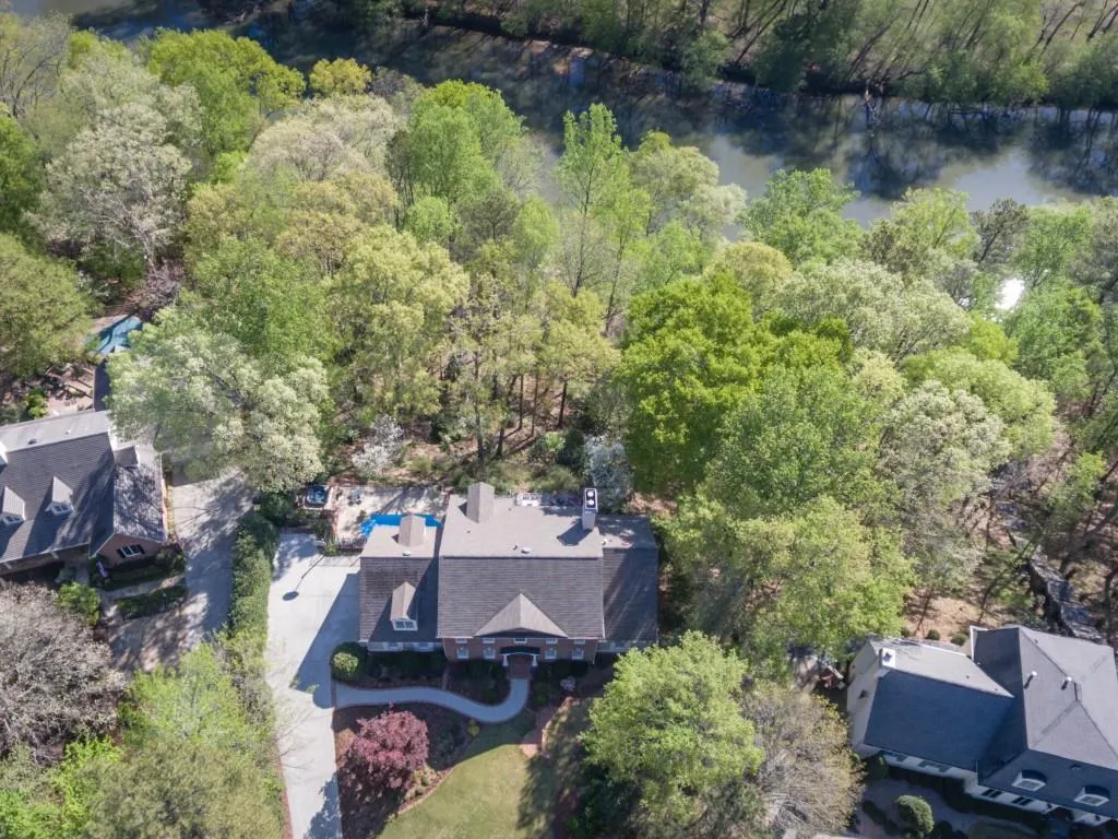 8215 Habersham Waters Road, Atlanta, Georgia 30350, 5 Bedrooms Bedrooms, ,4 BathroomsBathrooms,Residential,Sold,8215 Habersham Waters Road,5892209