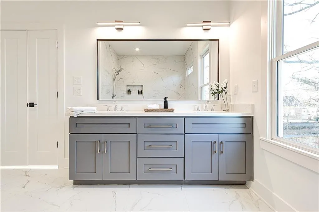 1103 Church Street Nw, Atlanta, Georgia 30318, 5 Bedrooms Bedrooms, ,3 BathroomsBathrooms,Residential,For Sale,1103 Church Street Nw,7615055