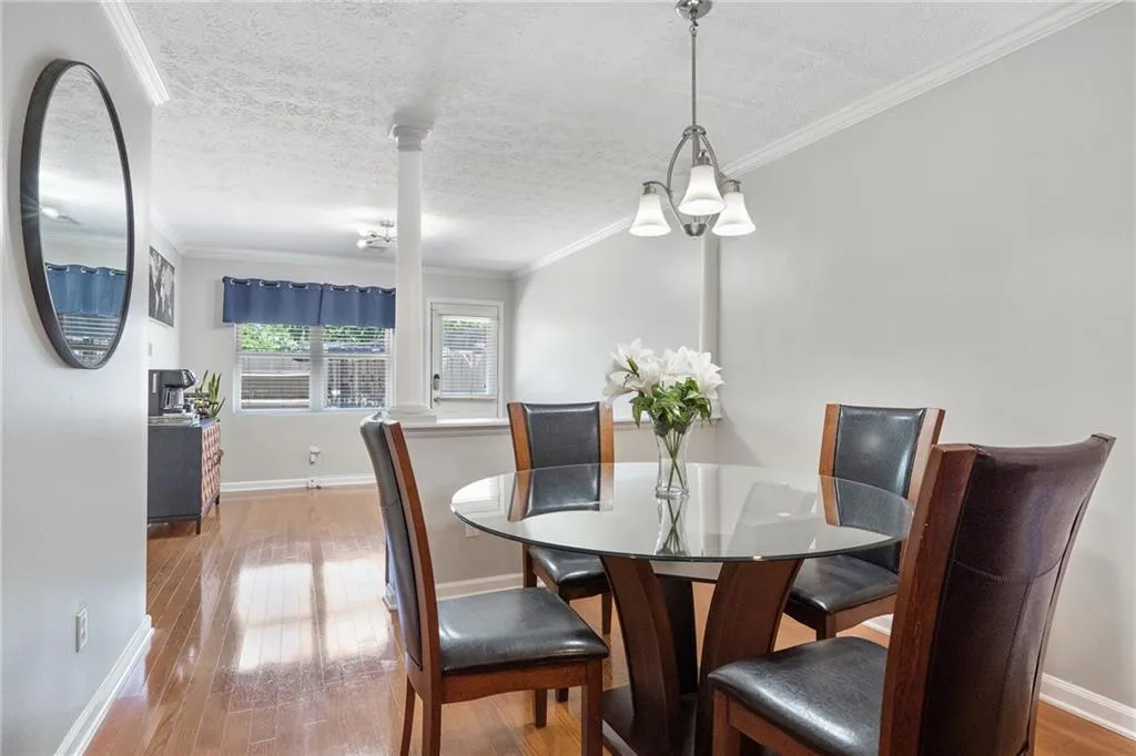 8701 Dunwoody Place Unit F, Sandy Springs, Georgia 30350, 3 Bedrooms Bedrooms, ,2 BathroomsBathrooms,Residential,Sold,8701 Dunwoody Place Unit F,7210269