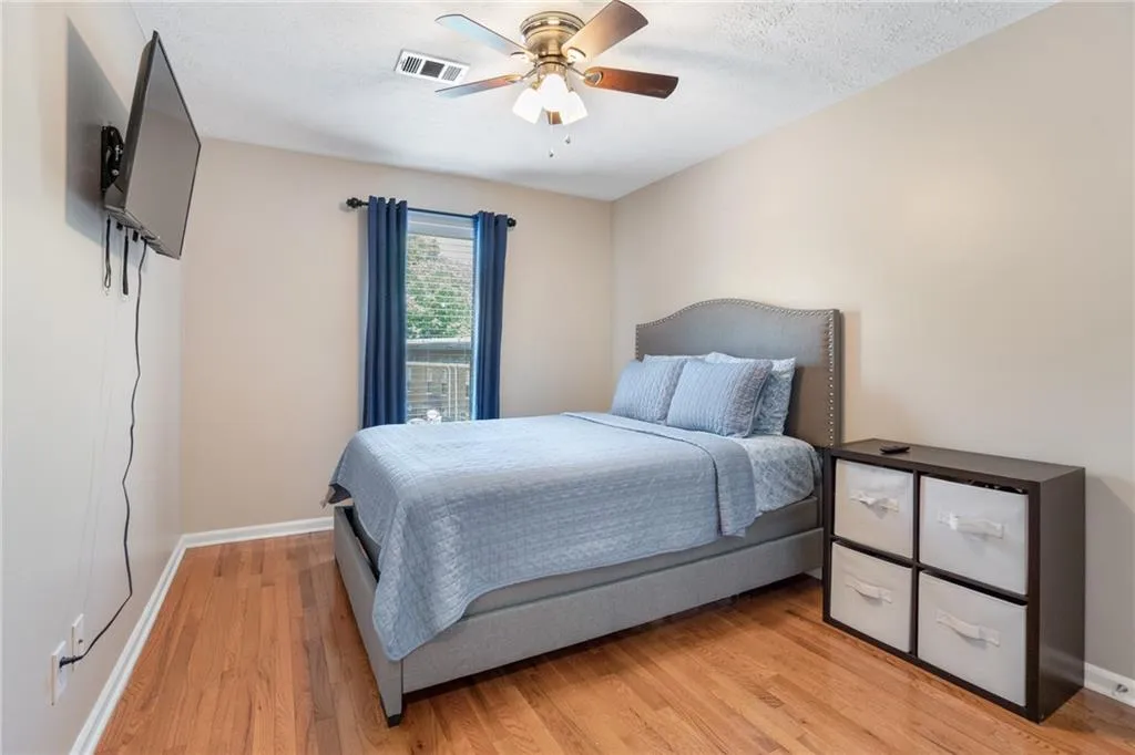 8701 Dunwoody Place Unit F, Sandy Springs, Georgia 30350, 3 Bedrooms Bedrooms, ,2 BathroomsBathrooms,Residential,Sold,8701 Dunwoody Place Unit F,7210269