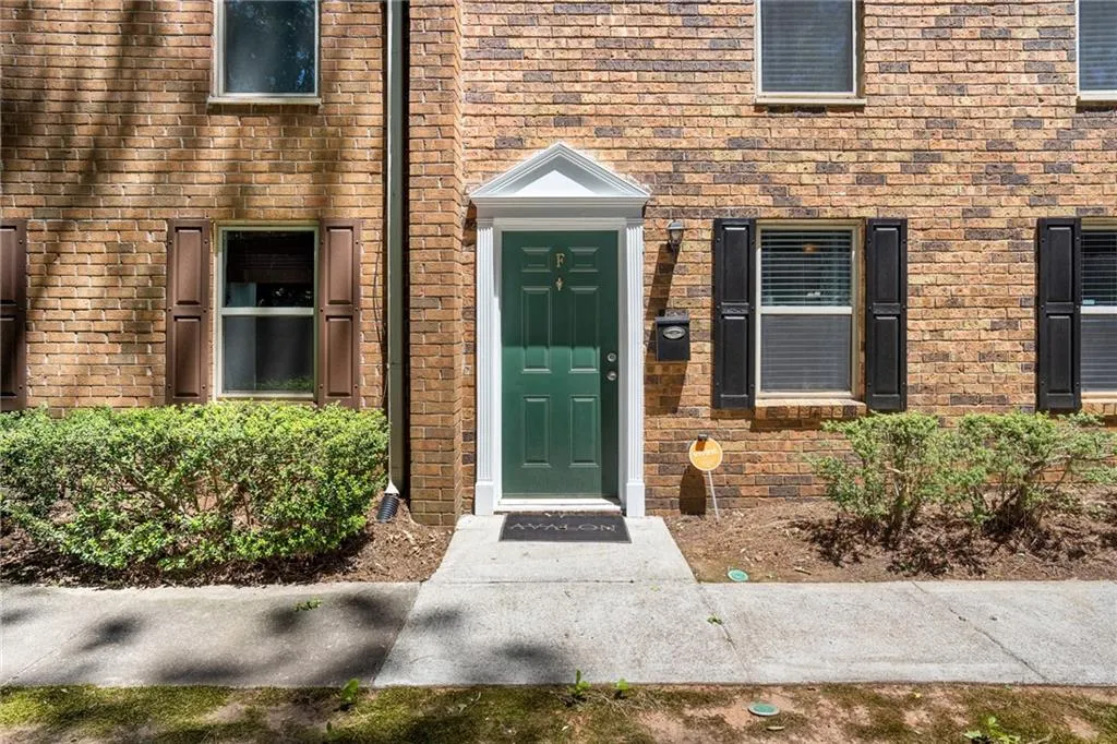 8701 Dunwoody Place Unit F, Sandy Springs, Georgia 30350, 3 Bedrooms Bedrooms, ,2 BathroomsBathrooms,Residential,Sold,8701 Dunwoody Place Unit F,7210269