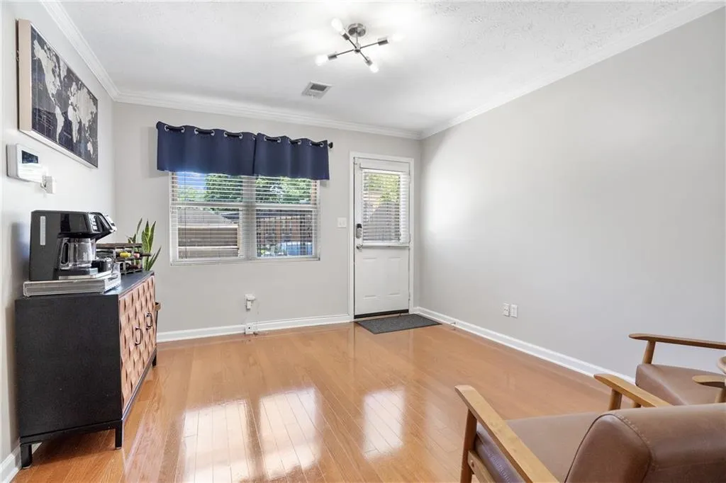 8701 Dunwoody Place Unit F, Sandy Springs, Georgia 30350, 3 Bedrooms Bedrooms, ,2 BathroomsBathrooms,Residential,Sold,8701 Dunwoody Place Unit F,7210269