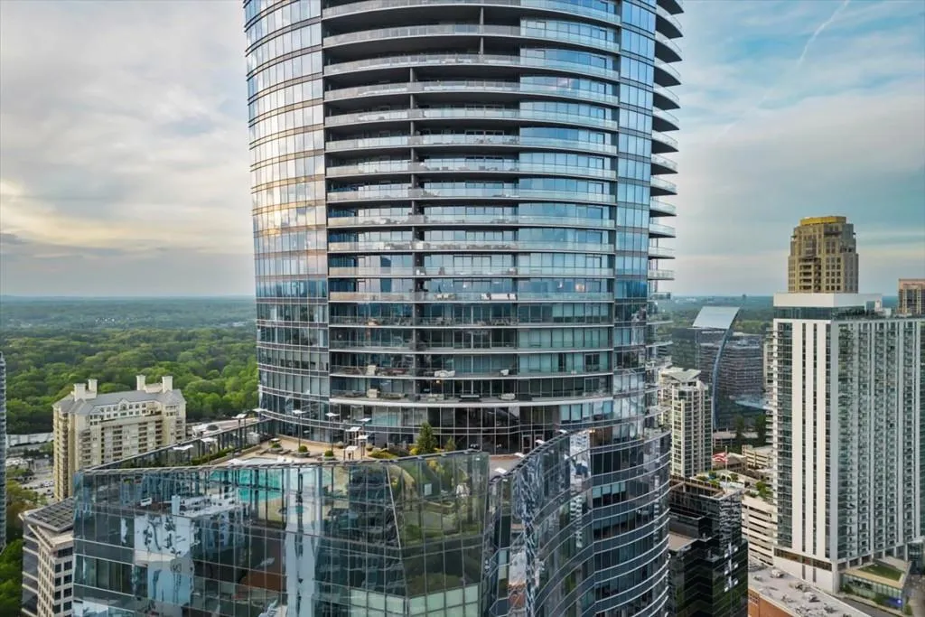 3344 Peachtree Road Ne Unit 3405, Atlanta, Georgia 30326, 2 Bedrooms Bedrooms, ,2 BathroomsBathrooms,Residential,For Sale,3344 Peachtree Road Ne Unit 3405,7588249