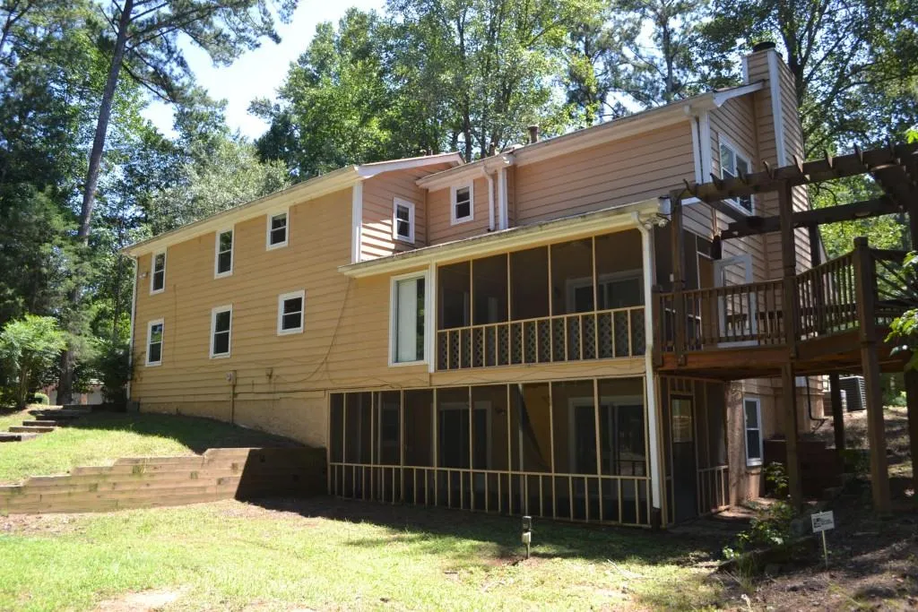 5010 Nesbit Ferry Lane, Atlanta, Georgia 30350, 3 Bedrooms Bedrooms, ,2 BathroomsBathrooms,Residential,Sold,5010 Nesbit Ferry Lane,5591514