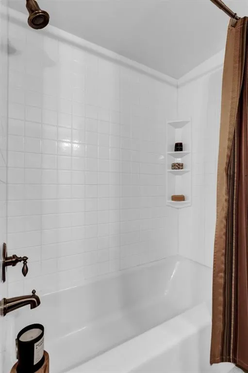 6851 Roswell Road Unit G-20, Sandy Springs, Georgia 30328, 3 Bedrooms Bedrooms, ,2 BathroomsBathrooms,Residential,Sold,6851 Roswell Road Unit G-20,7115893