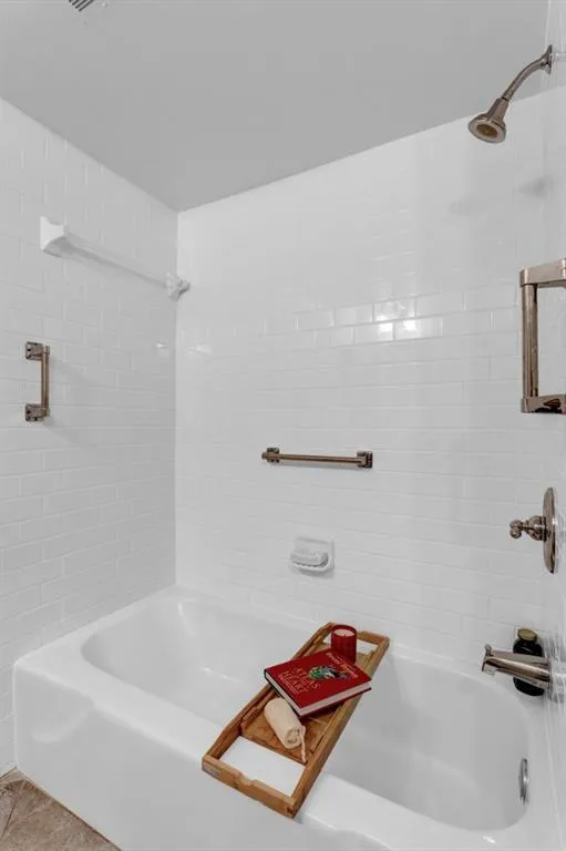 6851 Roswell Road Unit G-20, Sandy Springs, Georgia 30328, 3 Bedrooms Bedrooms, ,2 BathroomsBathrooms,Residential,Sold,6851 Roswell Road Unit G-20,7115893