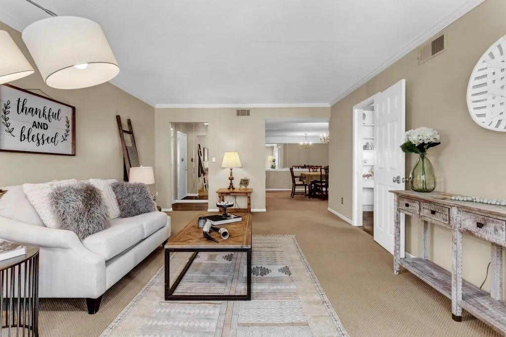 6851 Roswell Road Unit G-20, Sandy Springs, Georgia 30328, 3 Bedrooms Bedrooms, ,2 BathroomsBathrooms,Residential,Sold,6851 Roswell Road Unit G-20,7115893