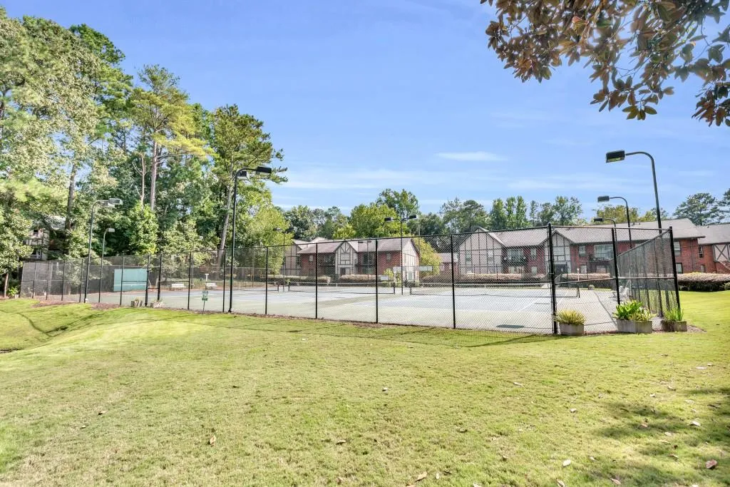 6851 Roswell Road Unit G-20, Sandy Springs, Georgia 30328, 3 Bedrooms Bedrooms, ,2 BathroomsBathrooms,Residential,Sold,6851 Roswell Road Unit G-20,7115893