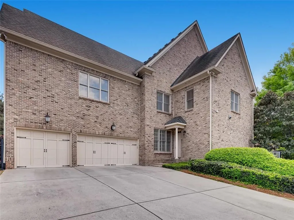 7861 Stratford Lane, Atlanta, Georgia 30350, 6 Bedrooms Bedrooms, ,6 BathroomsBathrooms,Residential,Sold,7861 Stratford Lane,6713381