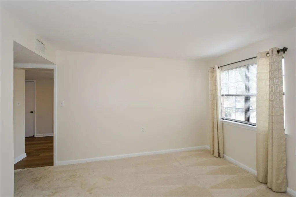 475 Mount Vernon Highway Ne Unit A-102, Sandy Springs, Georgia 30328, 1 Bedroom Bedrooms, ,1 BathroomBathrooms,Residential,For Sale,475 Mount Vernon Highway Ne Unit A-102,7647169