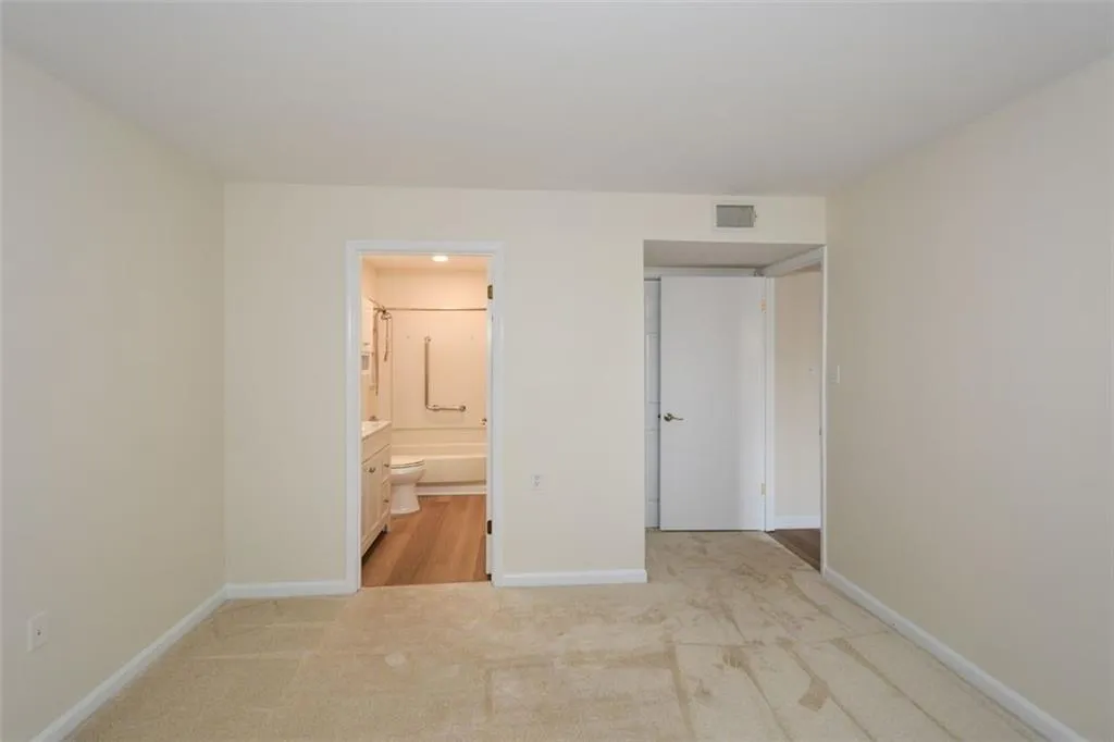 475 Mount Vernon Highway Ne Unit A-102, Sandy Springs, Georgia 30328, 1 Bedroom Bedrooms, ,1 BathroomBathrooms,Residential,For Sale,475 Mount Vernon Highway Ne Unit A-102,7647169