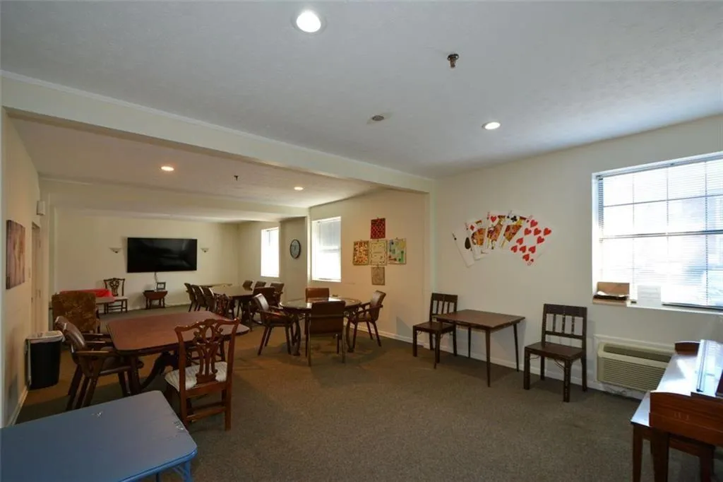 475 Mount Vernon Highway Ne Unit A-102, Sandy Springs, Georgia 30328, 1 Bedroom Bedrooms, ,1 BathroomBathrooms,Residential,For Sale,475 Mount Vernon Highway Ne Unit A-102,7647169