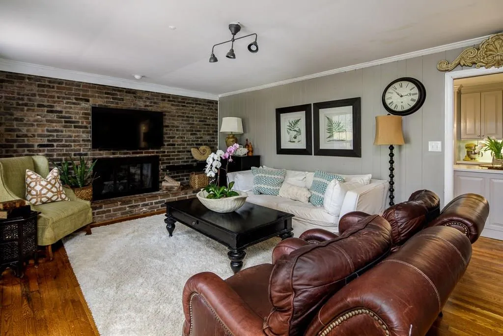 7265 Hunters Branch Drive, Sandy Springs, Georgia 30328, 4 Bedrooms Bedrooms, ,2 BathroomsBathrooms,Residential,Sold,7265 Hunters Branch Drive,5951731