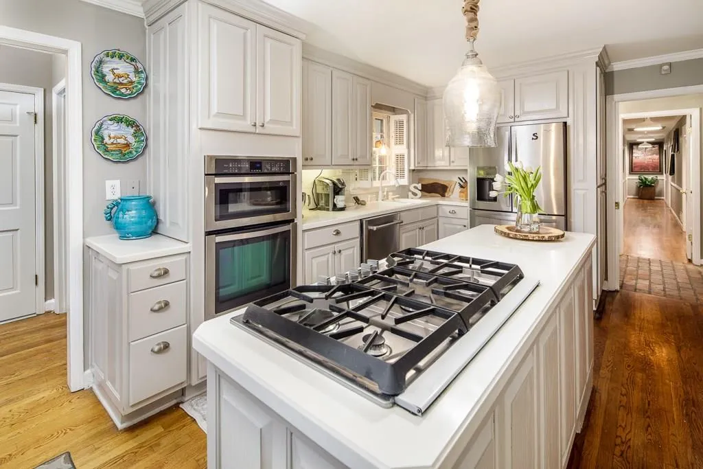 7265 Hunters Branch Drive, Sandy Springs, Georgia 30328, 4 Bedrooms Bedrooms, ,2 BathroomsBathrooms,Residential,Sold,7265 Hunters Branch Drive,5951731