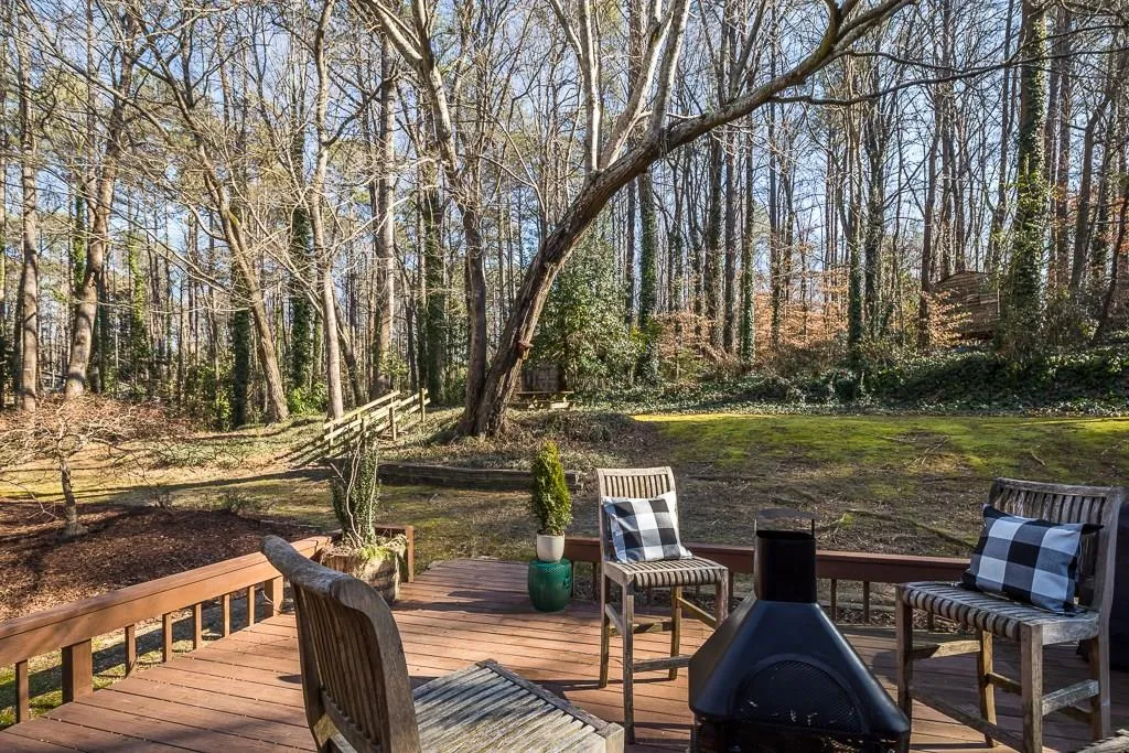 7265 Hunters Branch Drive, Sandy Springs, Georgia 30328, 4 Bedrooms Bedrooms, ,2 BathroomsBathrooms,Residential,Sold,7265 Hunters Branch Drive,5951731