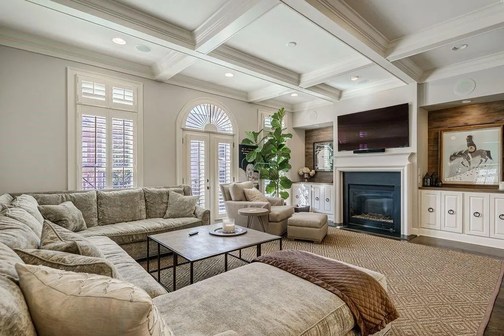 400 River Vista Drive Unit 44, Atlanta, Georgia 30339, 4 Bedrooms Bedrooms, ,4 BathroomsBathrooms,Residential,Sold,400 River Vista Drive Unit 44,6994321