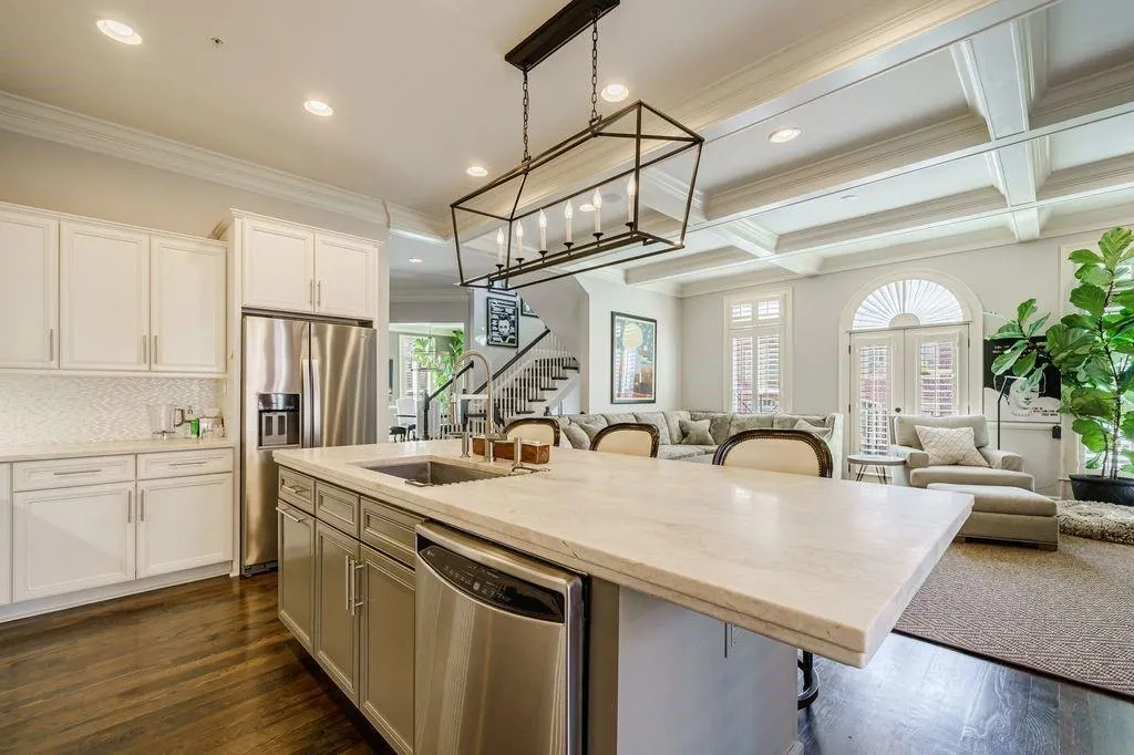 400 River Vista Drive Unit 44, Atlanta, Georgia 30339, 4 Bedrooms Bedrooms, ,4 BathroomsBathrooms,Residential,Sold,400 River Vista Drive Unit 44,6994321