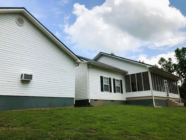 960 Mcentyre Loop Se, Calhoun, Georgia 30701