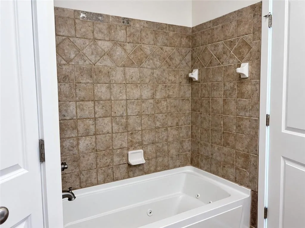 216 Semel Drive Nw Unit 360, Atlanta, Georgia 30309, 2 Bedrooms Bedrooms, 0 ,2 BathroomsBathrooms,Residential,For Sale,216 Semel Drive Nw Unit 360,7845826