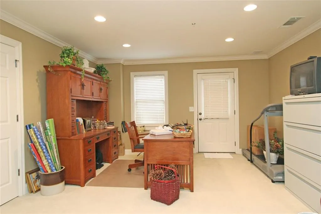 5492 Glenridge Drive Unit 500, Atlanta, Georgia 30342, 3 Bedrooms Bedrooms, ,4 BathroomsBathrooms,Residential,Sold,5492 Glenridge Drive Unit 500,5645655