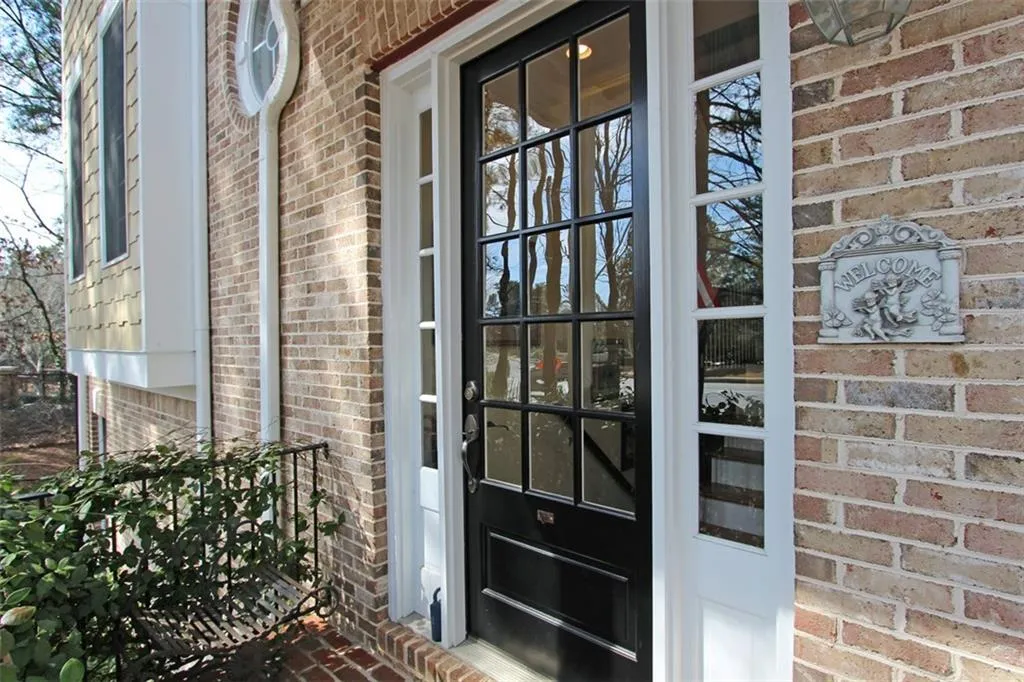 5492 Glenridge Drive Unit 500, Atlanta, Georgia 30342, 3 Bedrooms Bedrooms, ,4 BathroomsBathrooms,Residential,Sold,5492 Glenridge Drive Unit 500,5645655