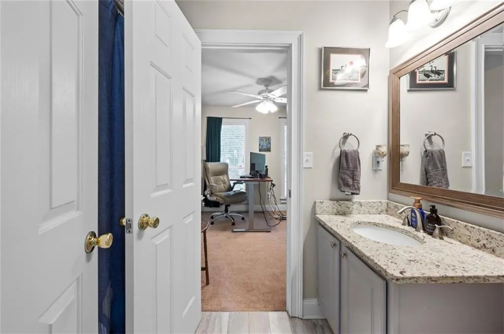 1602 Masons Creek Circle, Sandy Springs, Georgia 30350, 3 Bedrooms Bedrooms, ,2 BathroomsBathrooms,Residential,Sold,1602 Masons Creek Circle,7062549